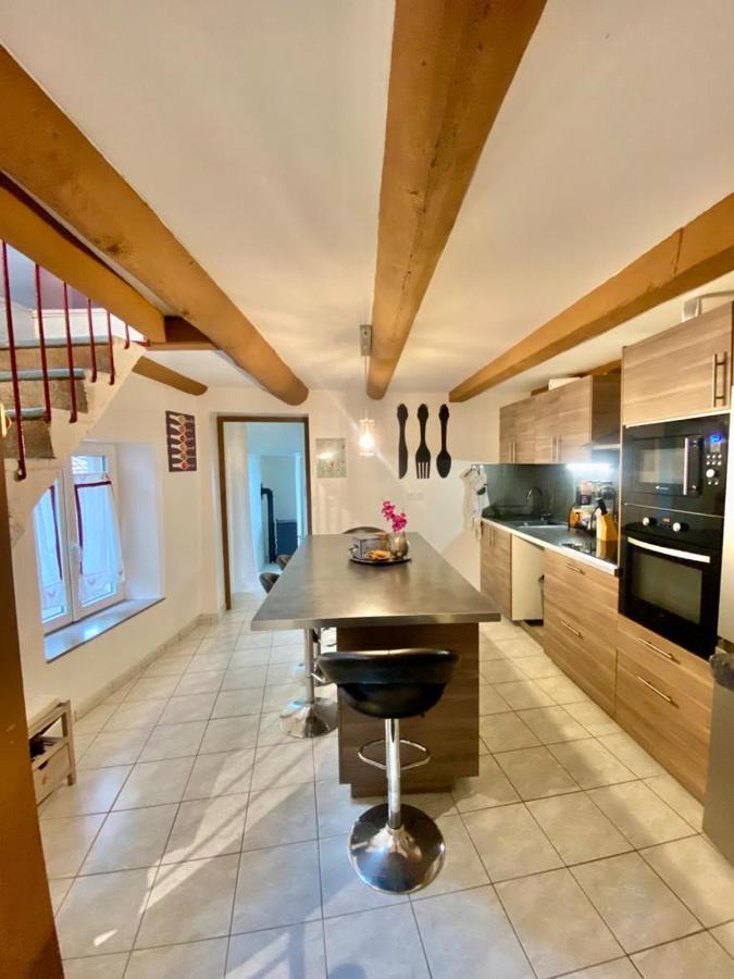 Agreable Maison De Dans Petit Village Auvergnat